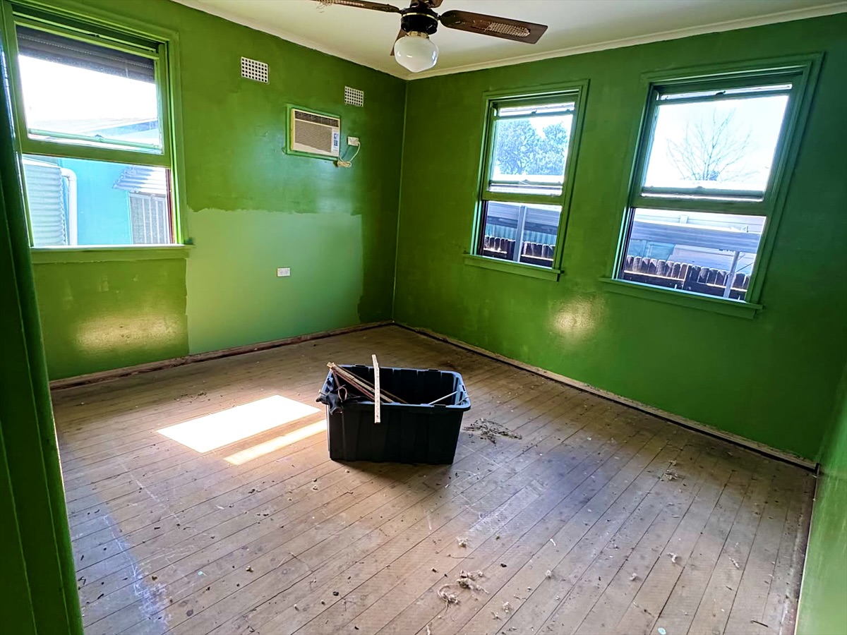 Bedroom before the works